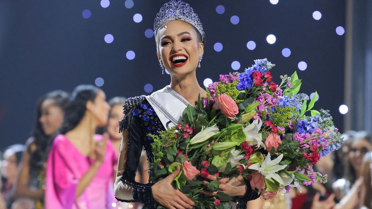 Titul Miss Universe získala Američanka. Rozruch však způsobila účast Ukrajinky i Rusky
